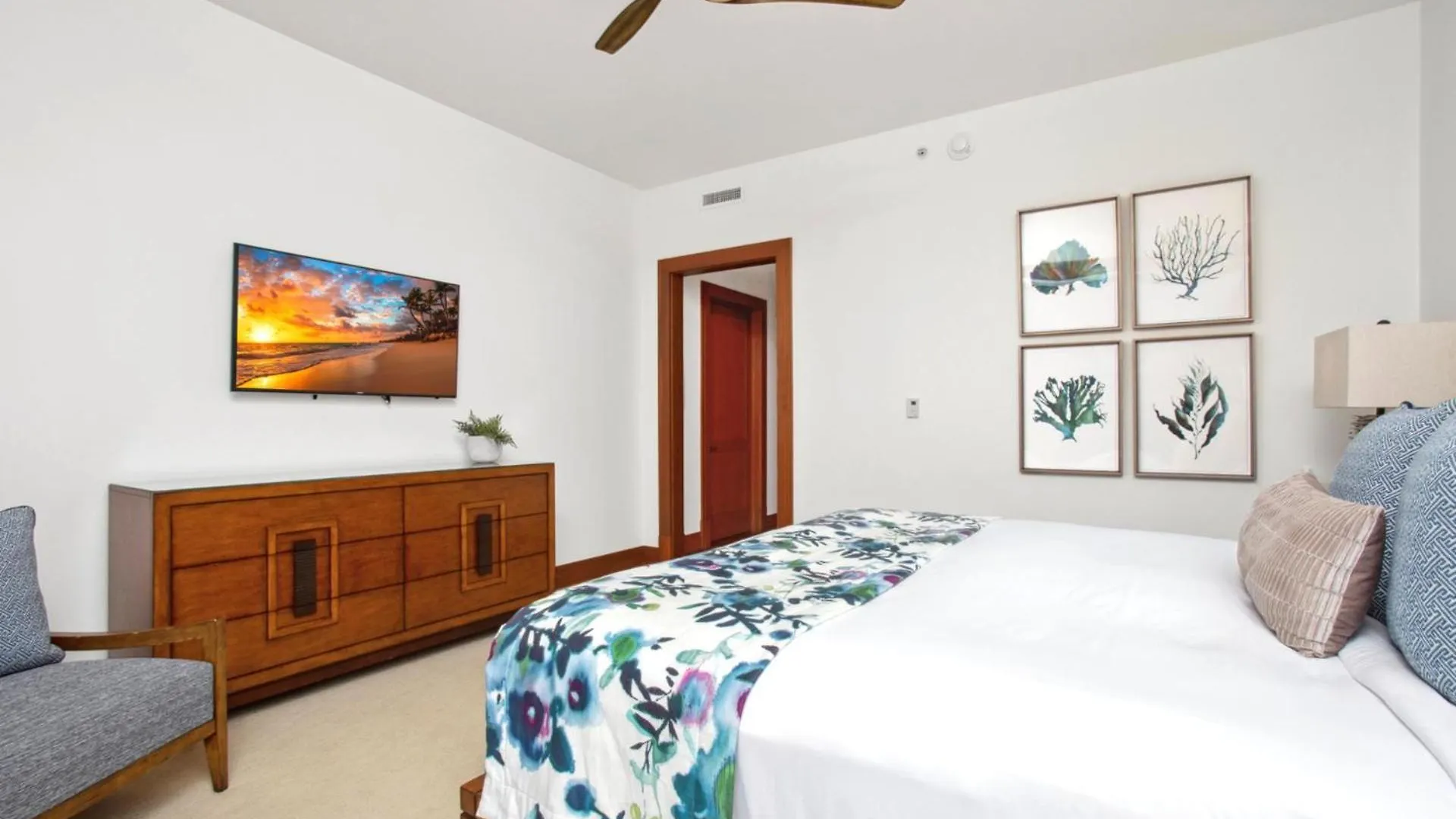 Kbm Resorts Free Car Hale Makaiatmontagekapalua Bay Beachfront Condo United States