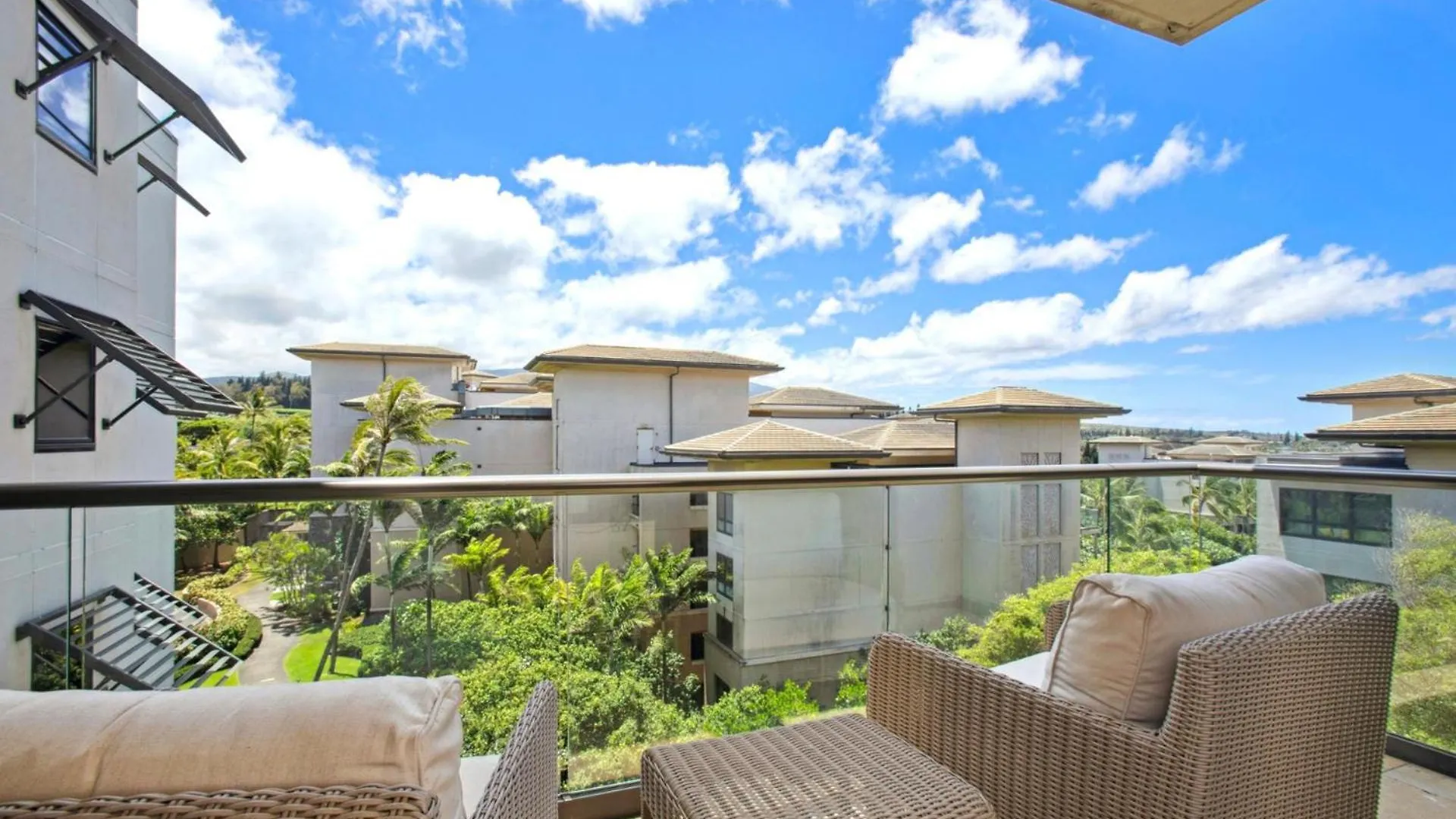 Kbm Resorts Free Car Hale Makai At Montage Kapalua Bay 3-Bedroom Beachfront Condo With Daily Housekeeping Spa 0*,  США